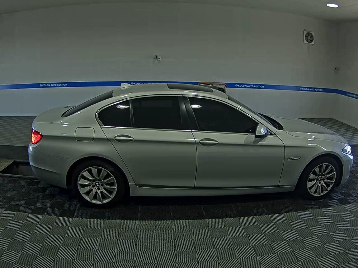 BMW 5 SERIES (6TH GEN) 528i xDRIVE 2013 - zdjęcie 4