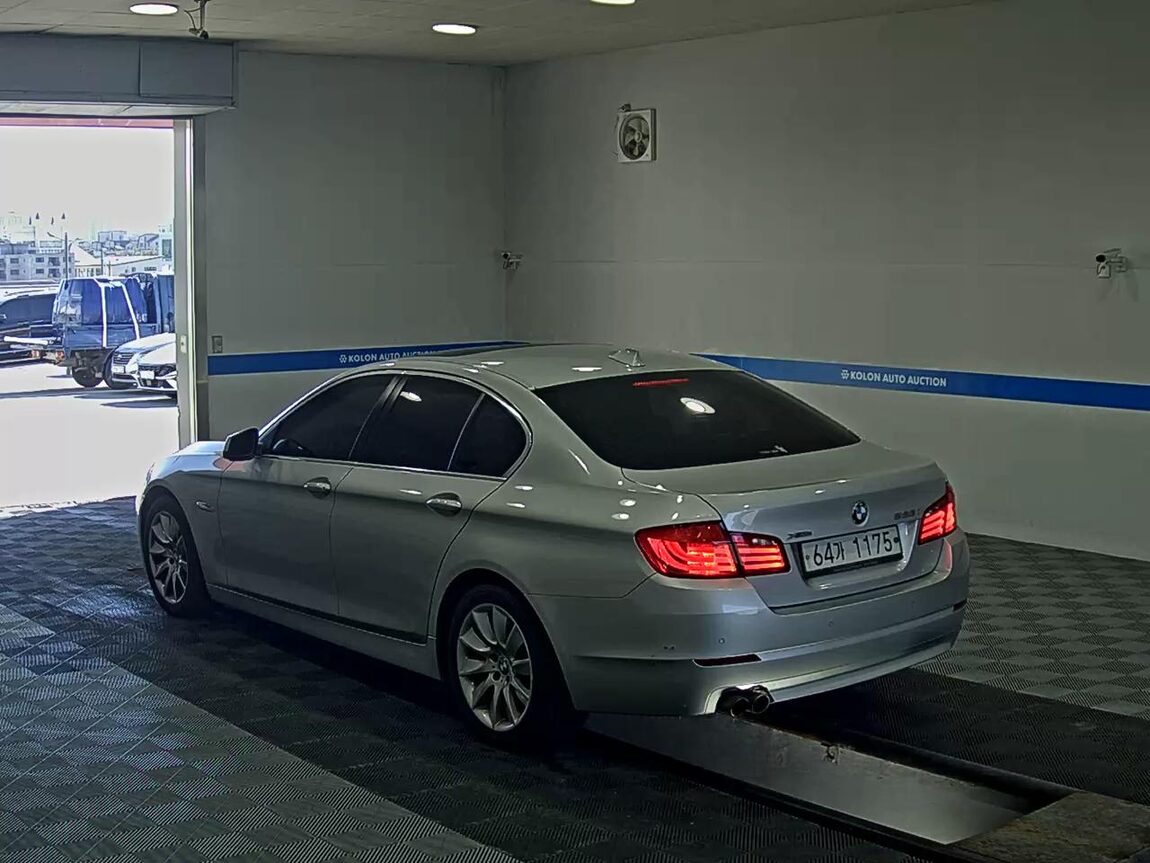 BMW 5 SERIES (6TH GEN) 528i xDRIVE 2013 - zdjęcie 6