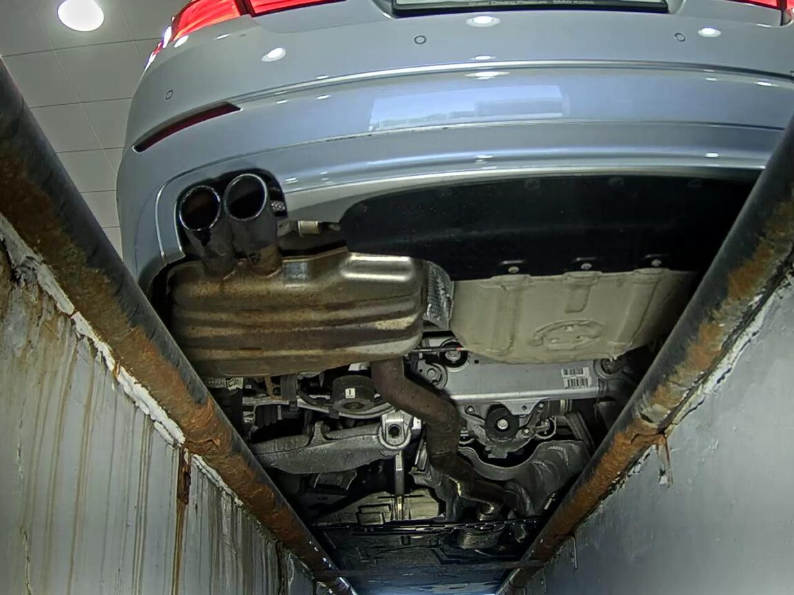 BMW 5 SERIES (6TH GEN) 528i xDRIVE 2013 - zdjęcie 8