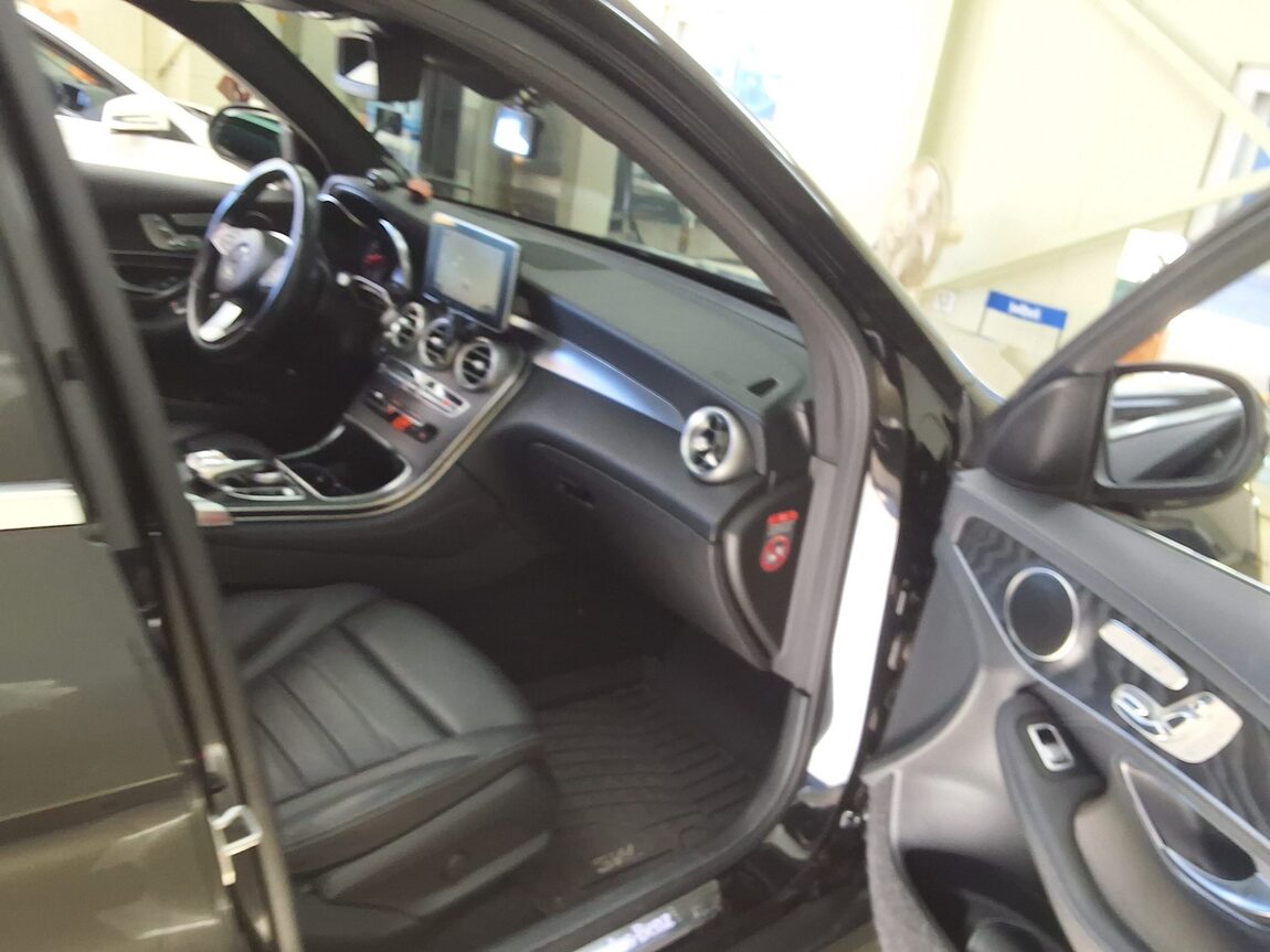 MERCEDES-BENZ GLC-CLASS GLC 220d 4MATIC PREMIUM 2016 - zdjęcie 15
