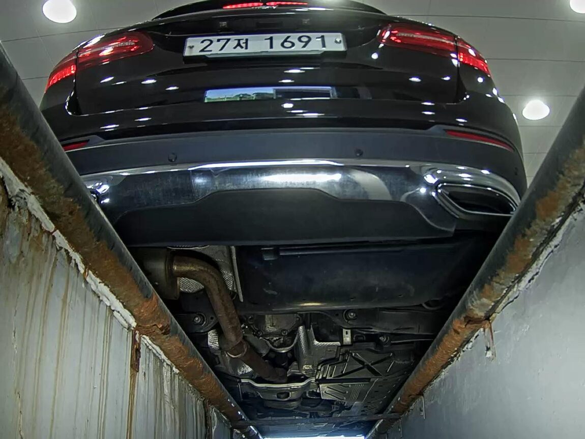 MERCEDES-BENZ GLC-CLASS GLC 220d 4MATIC PREMIUM 2016 - zdjęcie 8