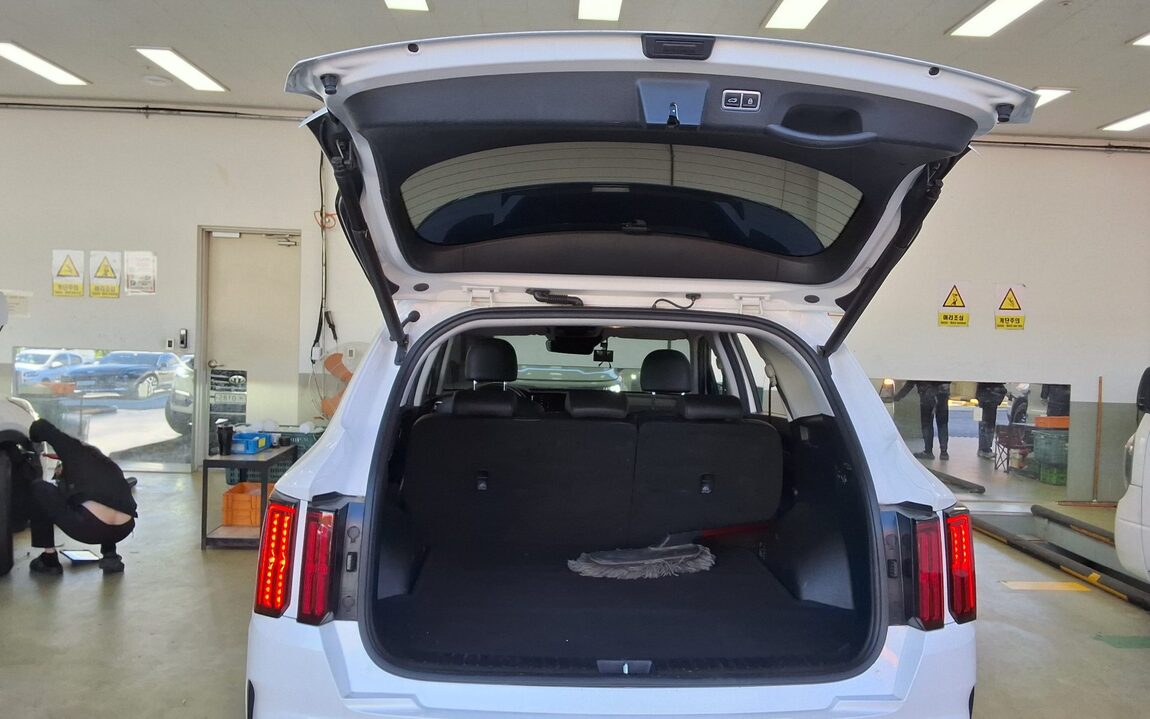 KIA NEW SORENTO (MQ4) 2.2 DIESEL 2WD PRESTIGE 2021 - zdjęcie 15