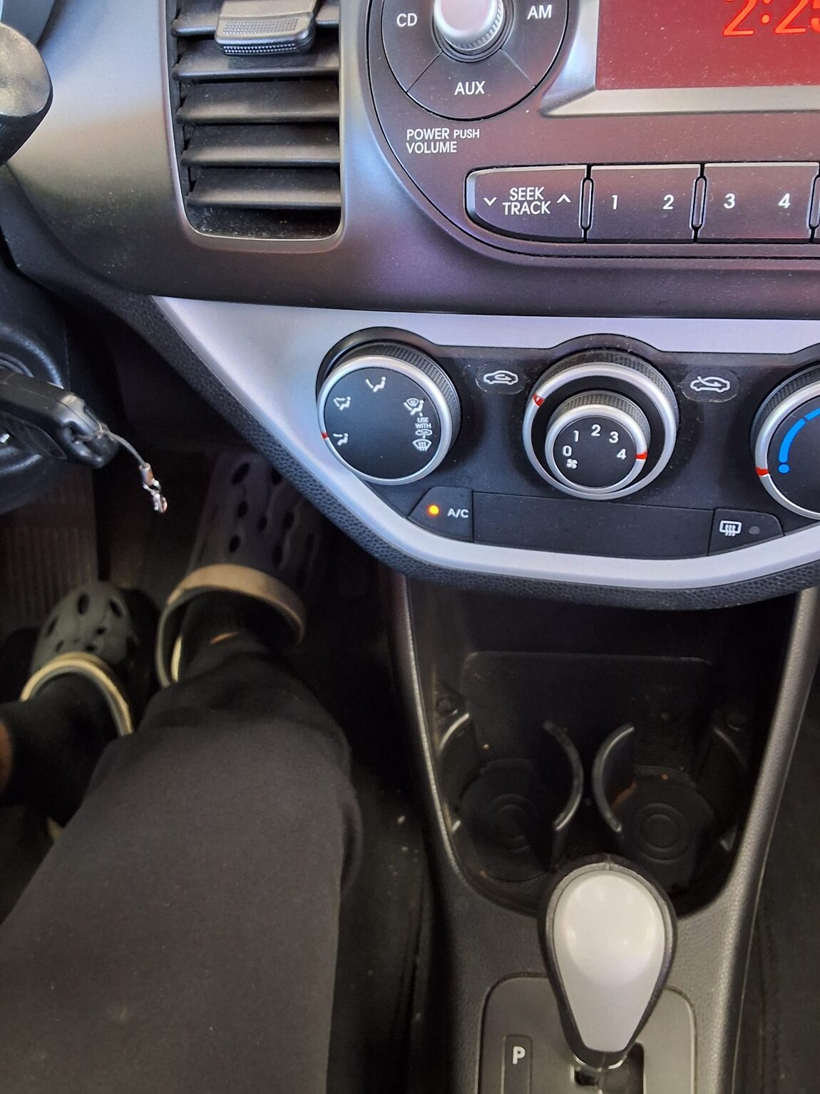 KIA ALL NEW MORNING GASOLINE DELUXE SPECIAL 2013 - zdjęcie 17
