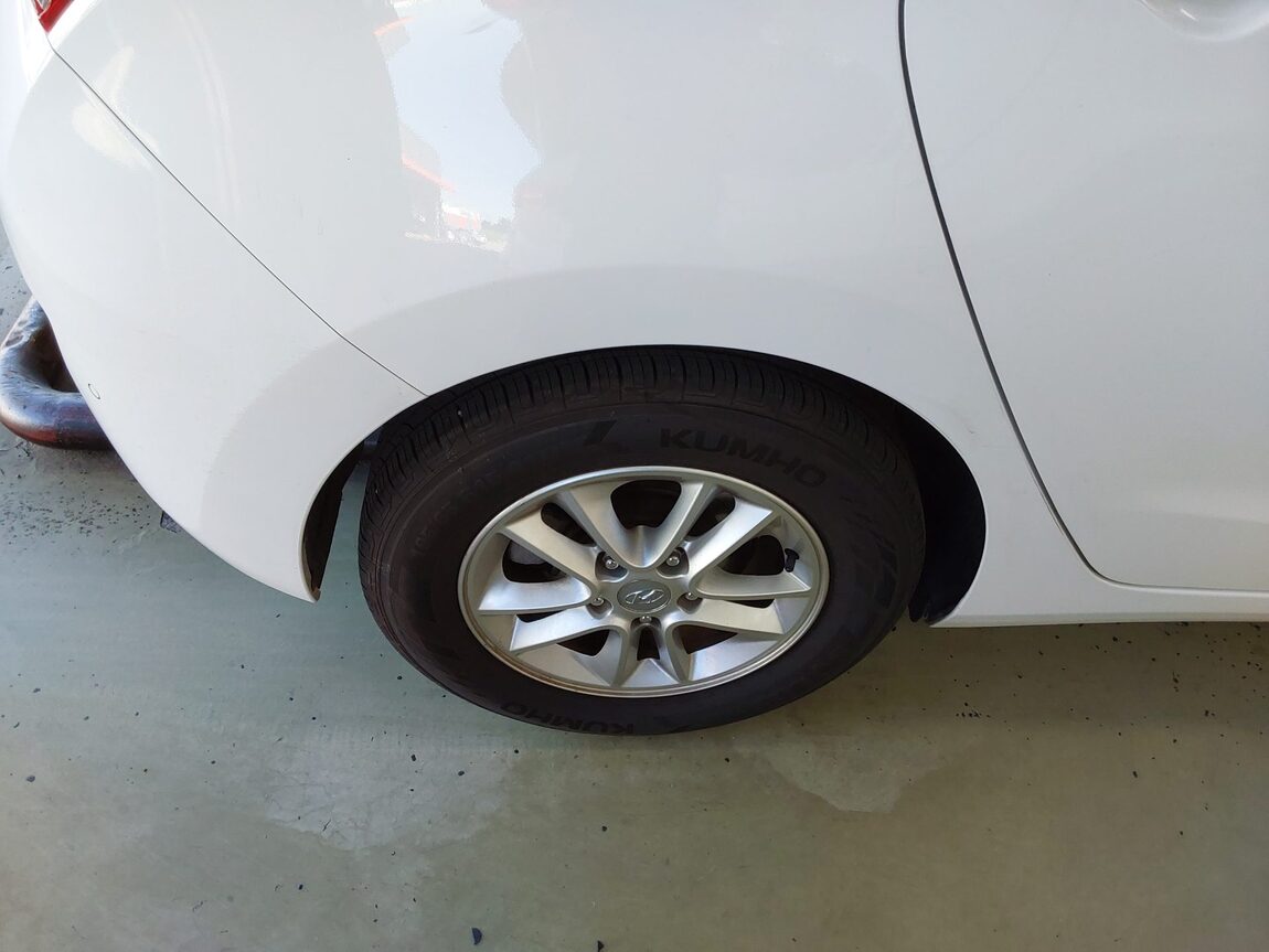 HYUNDAI NEW i30 1.6 GDi UNIQUE 2014 - zdjęcie 23