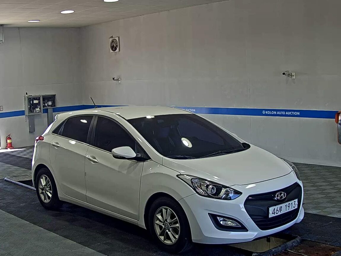 HYUNDAI NEW i30 1.6 GDi UNIQUE 2014 - zdjęcie 3