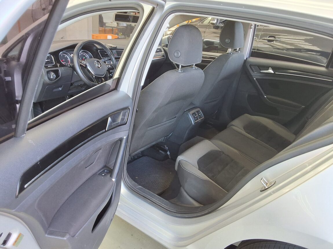 VOLKSWAGEN GOLF (7TH GEN) 2.0 TDI 2013 - zdjęcie 12