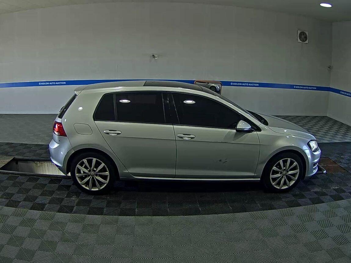 VOLKSWAGEN GOLF (7TH GEN) 2.0 TDI 2013 - zdjęcie 4