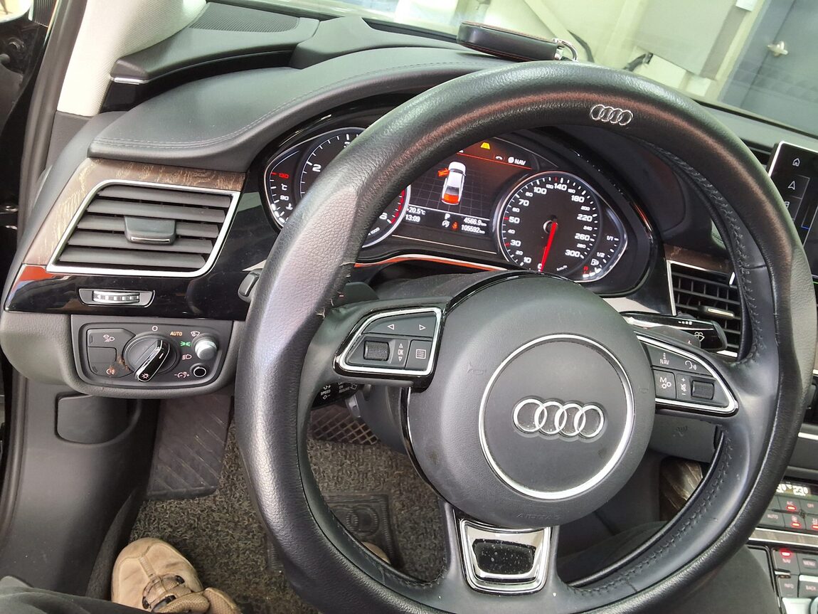 AUDI A8 (3RD GEN) 50 TDI QUATTRO 2016 - zdjęcie 23