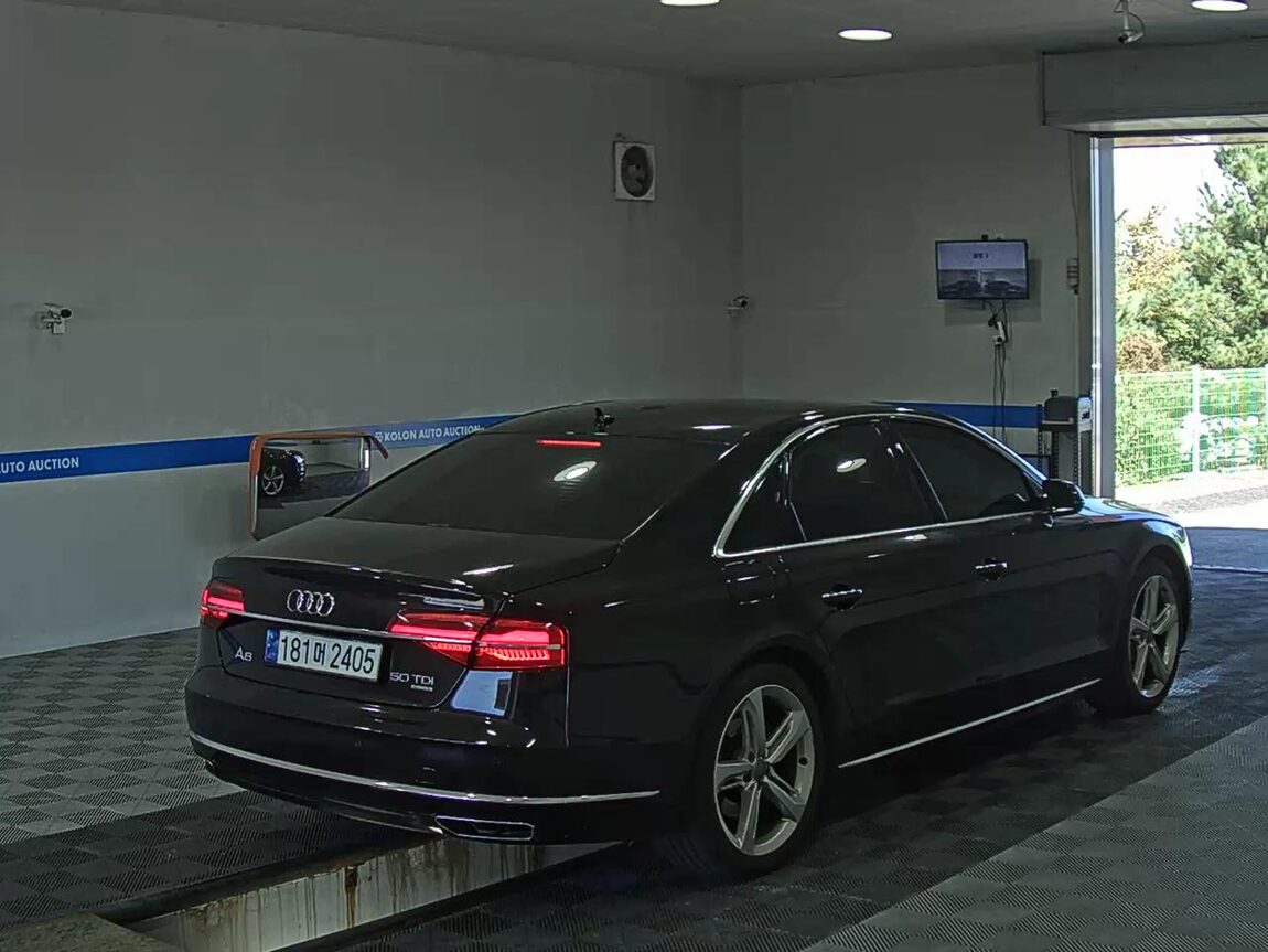AUDI A8 (3RD GEN) 50 TDI QUATTRO 2016 - zdjęcie 5