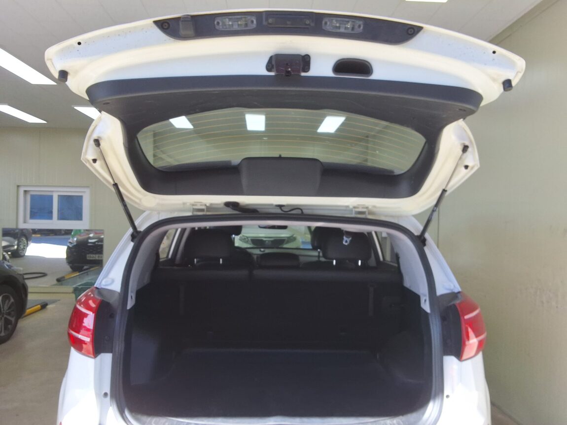 KIA SPORTAGE R DIESEL R2.0 2WD LIMITED 2012 - zdjęcie 16