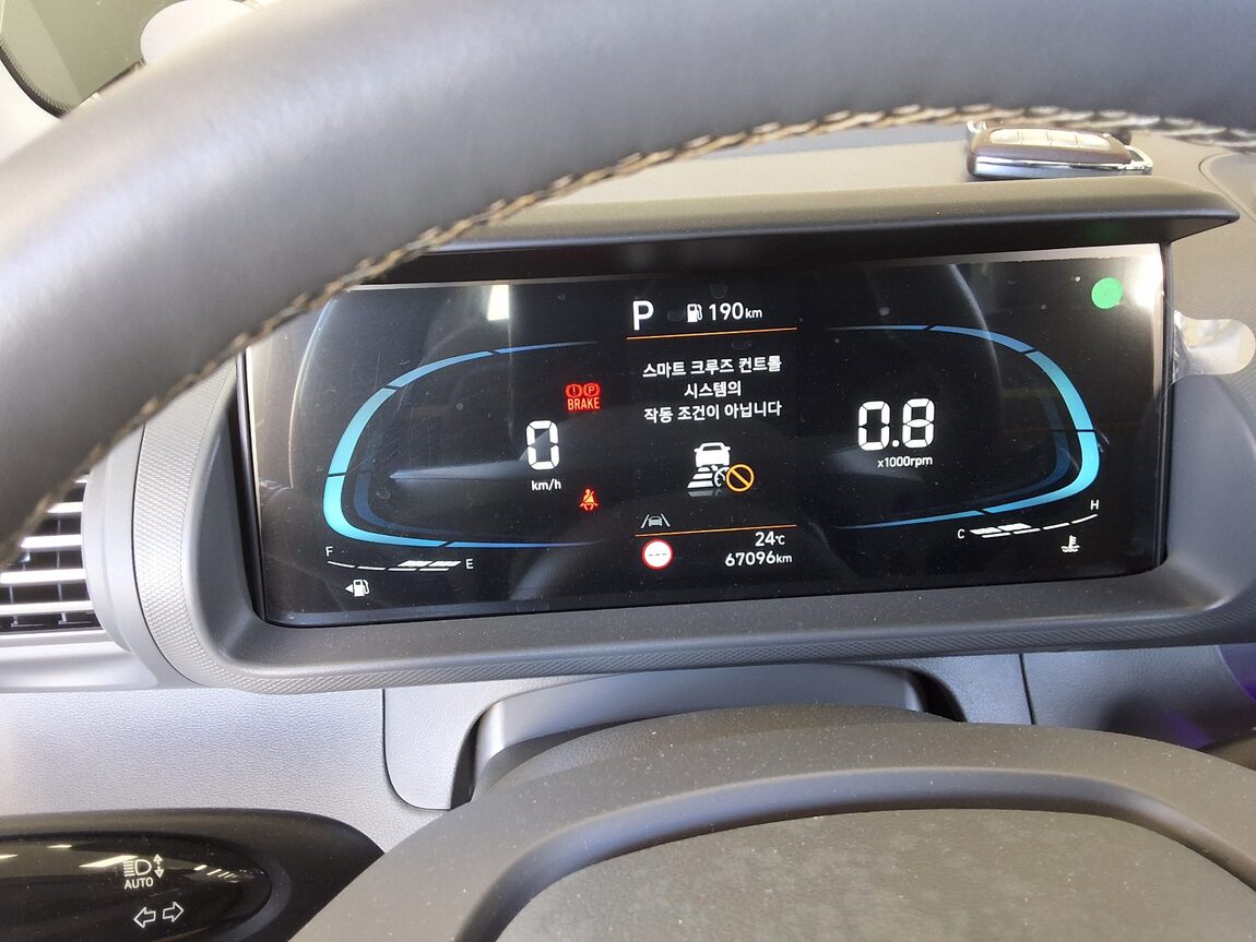 HYUNDAI CASPER GASOLINE 1.0 TURBO THE ESSENTIAL 2024 - zdjęcie 9