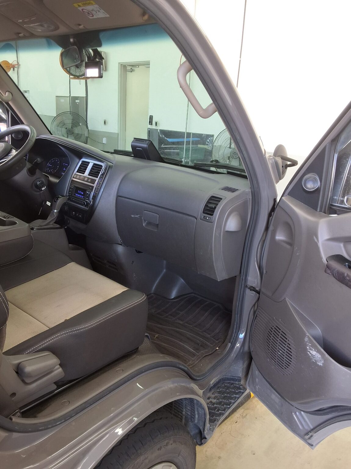 HYUNDAI PORTER II LPG SUPER CAB EXTRA LONG WHEELBASE SMART 2024 - zdjęcie 12