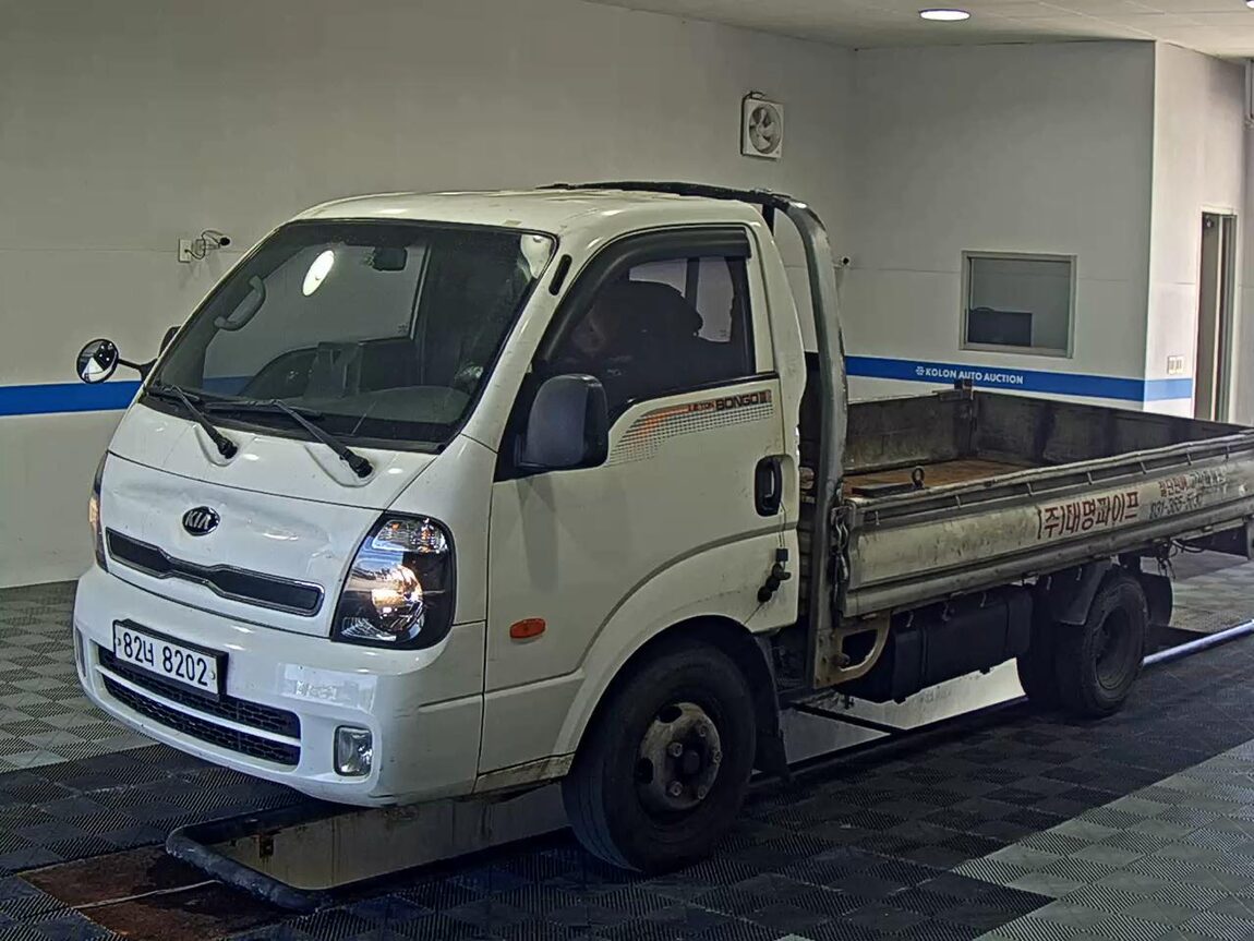 KIA BONGO III CARGO 1.2 TON STANDARD CAB EXTRA LONG WHEELBASE 2016 - zdjęcie 2