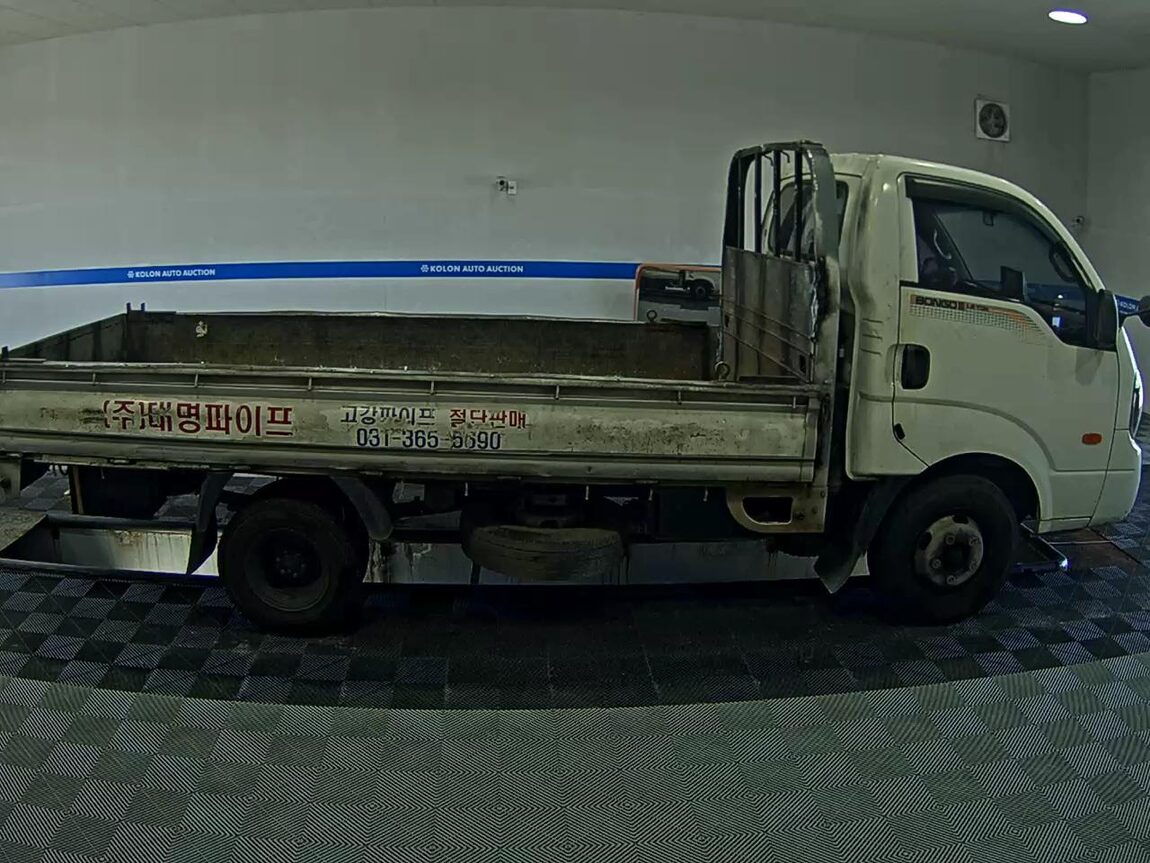 KIA BONGO III CARGO 1.2 TON STANDARD CAB EXTRA LONG WHEELBASE 2016 - zdjęcie 4