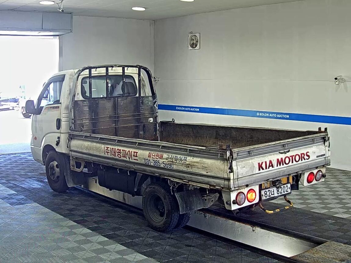 KIA BONGO III CARGO 1.2 TON STANDARD CAB EXTRA LONG WHEELBASE 2016 - zdjęcie 6
