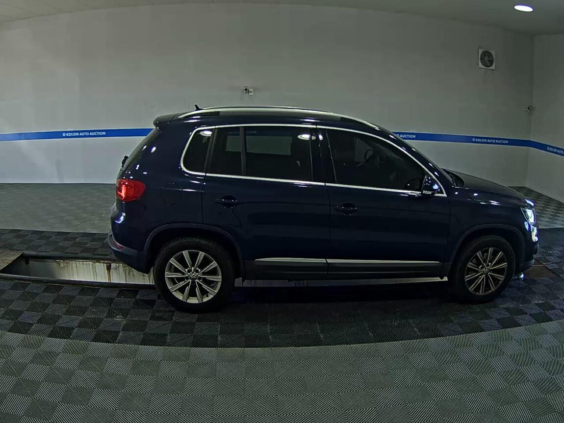 VOLKSWAGEN TIGUAN 2.0 TDI BLUEMOTION COMFORT 2014 - zdjęcie 4