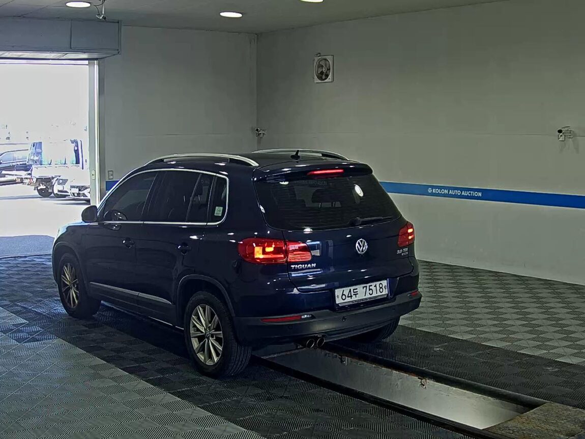 VOLKSWAGEN TIGUAN 2.0 TDI BLUEMOTION COMFORT 2014 - zdjęcie 6