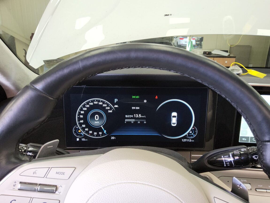 HYUNDAI THE NEW GRANDEUR IG GASOLINE 2.5 LE BLANC 2023 - zdjęcie 9