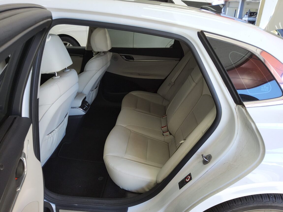 HYUNDAI THE NEW GRANDEUR IG GASOLINE 2.5 LE BLANC 2023 - zdjęcie 12