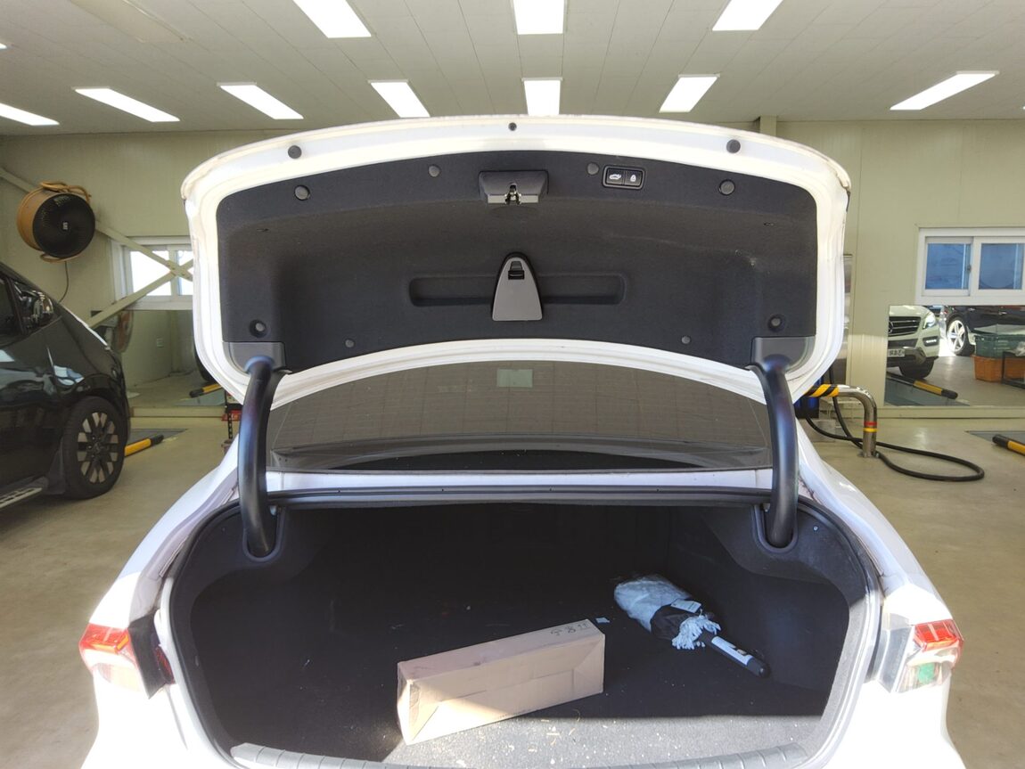 HYUNDAI THE NEW GRANDEUR IG GASOLINE 2.5 LE BLANC 2023 - zdjęcie 15