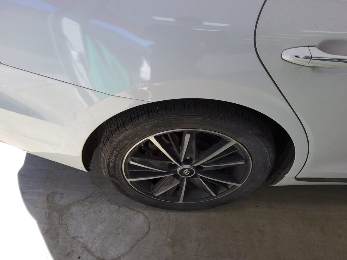 HYUNDAI THE NEW GRANDEUR IG GASOLINE 2.5 LE BLANC 2023 - zdjęcie 25