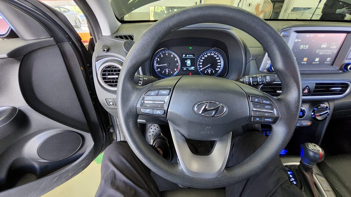 HYUNDAI KONA 1.6 GASOLINE 2WD SMART 2018 - zdjęcie 17