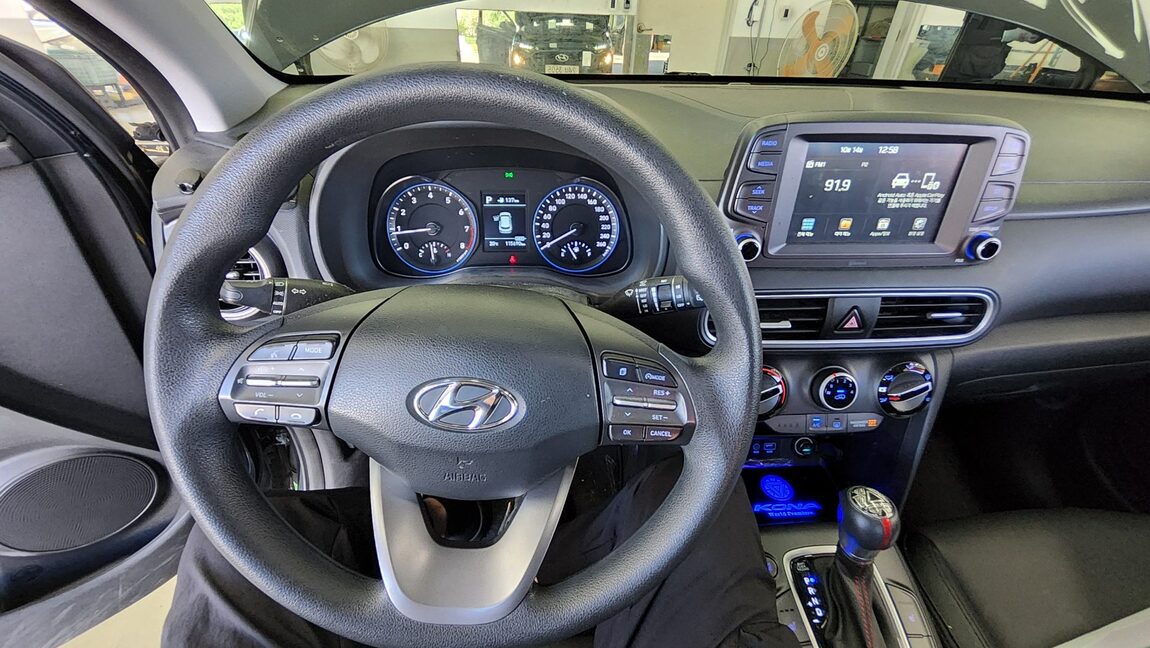 HYUNDAI KONA 1.6 GASOLINE 2WD SMART 2018 - zdjęcie 18