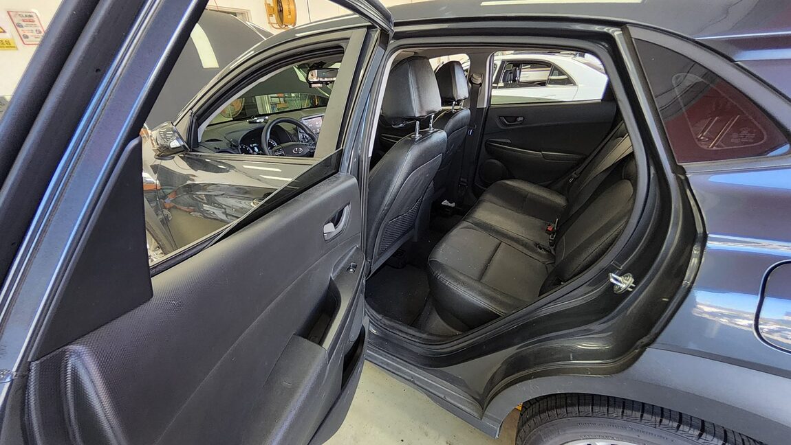 HYUNDAI KONA 1.6 GASOLINE 2WD SMART 2018 - zdjęcie 12