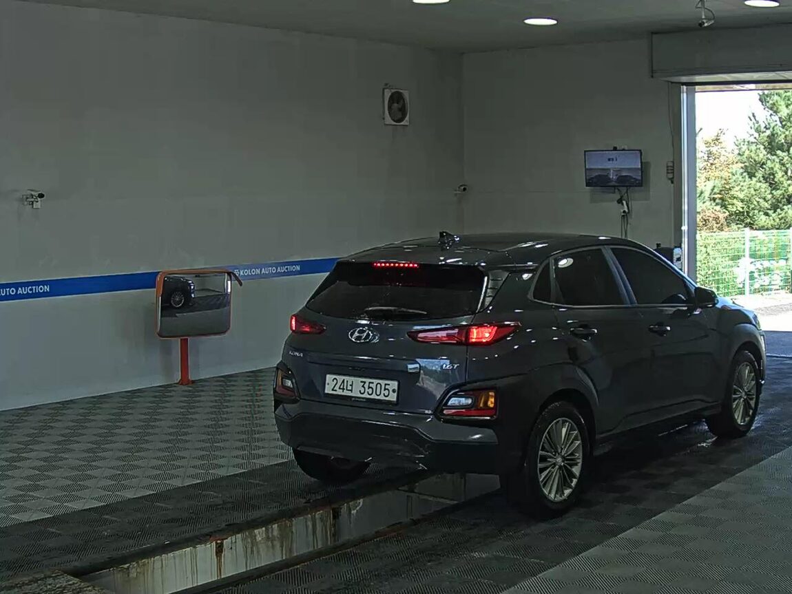 HYUNDAI KONA 1.6 GASOLINE 2WD SMART 2018 - zdjęcie 5