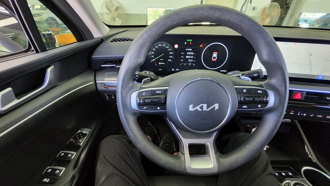 KIA THE NEW K5 (DL3) 2.0 GASOLINE PRESTIGE 2024 - zdjęcie 17