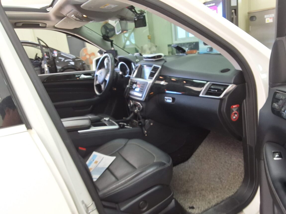 MERCEDES-BENZ M-CLASS (3RD GEN) ML350 BLUETEC 4MATIC 2014 - zdjęcie 15