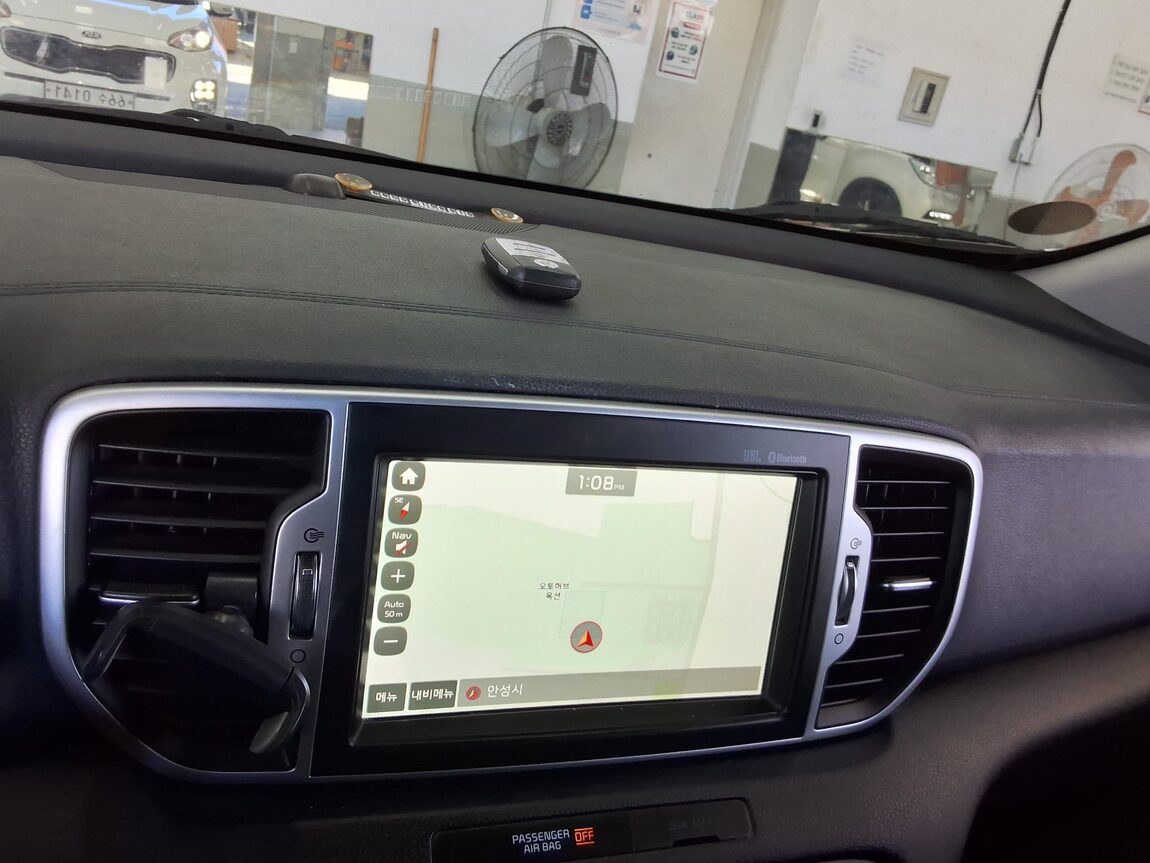 KIA NEW SPORTAGE 1.7 2WD NOBLESSE 2016 - zdjęcie 17