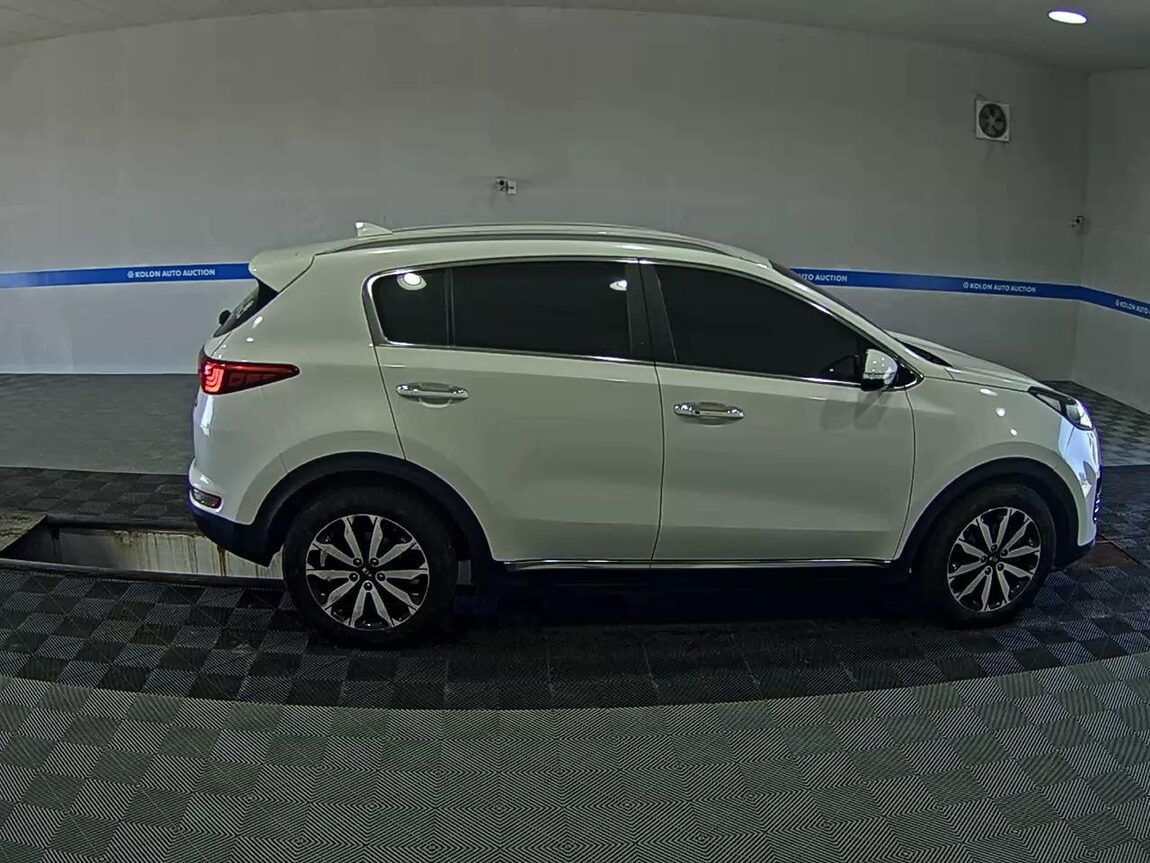 KIA NEW SPORTAGE 1.7 2WD NOBLESSE 2016 - zdjęcie 4