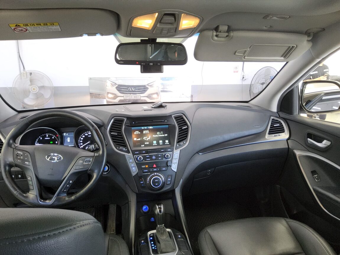 HYUNDAI SANTA FE THE PRIME DIESEL R2.0 2WD PREMIUM 2017 - zdjęcie 11