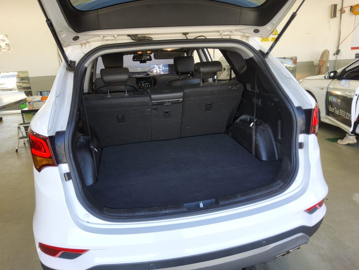 HYUNDAI SANTA FE THE PRIME DIESEL R2.0 2WD PREMIUM 2017 - zdjęcie 15