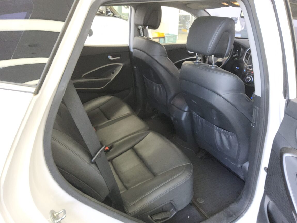 HYUNDAI SANTA FE THE PRIME DIESEL R2.0 2WD PREMIUM 2017 - zdjęcie 13