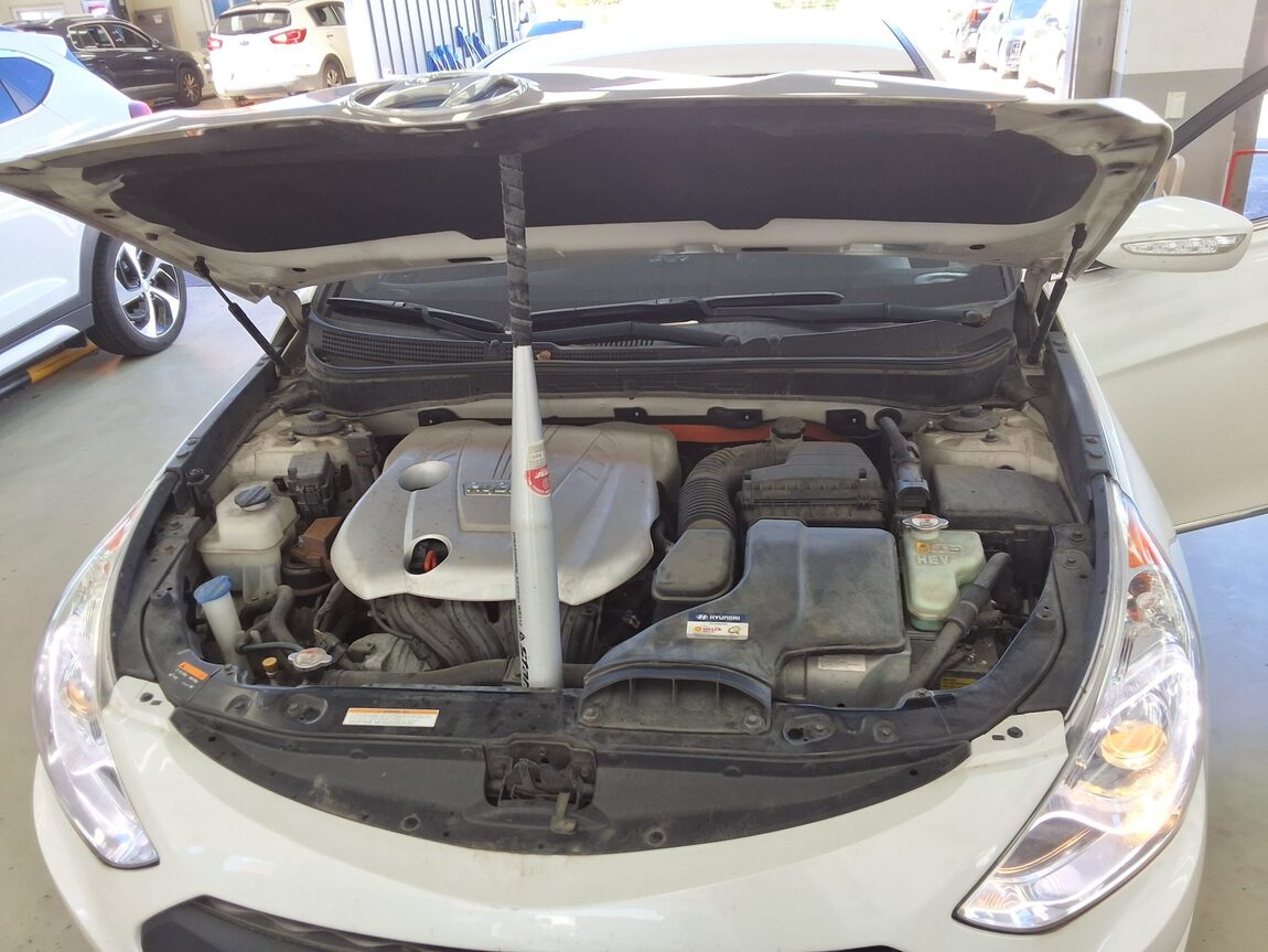 HYUNDAI YF SONATA HYBRID EXPORT MODEL 2015 - zdjęcie 18
