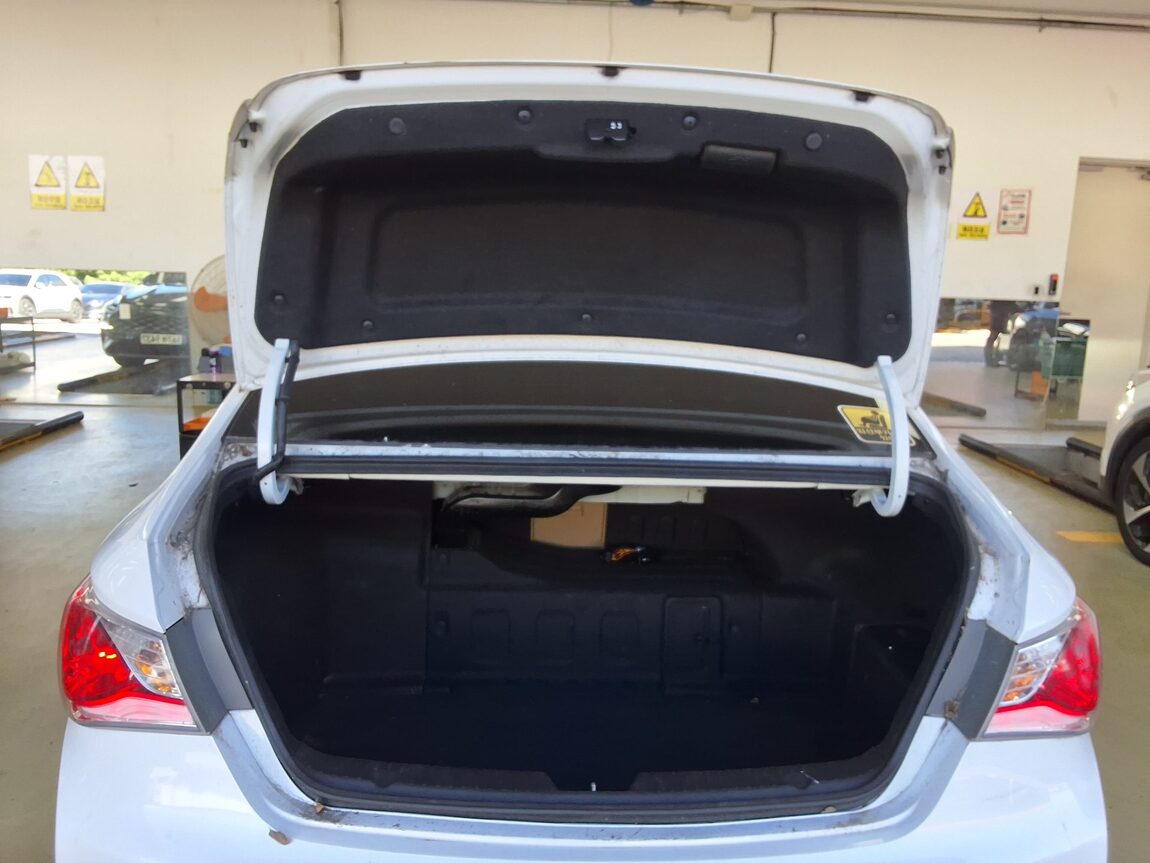 HYUNDAI YF SONATA HYBRID EXPORT MODEL 2015 - zdjęcie 15