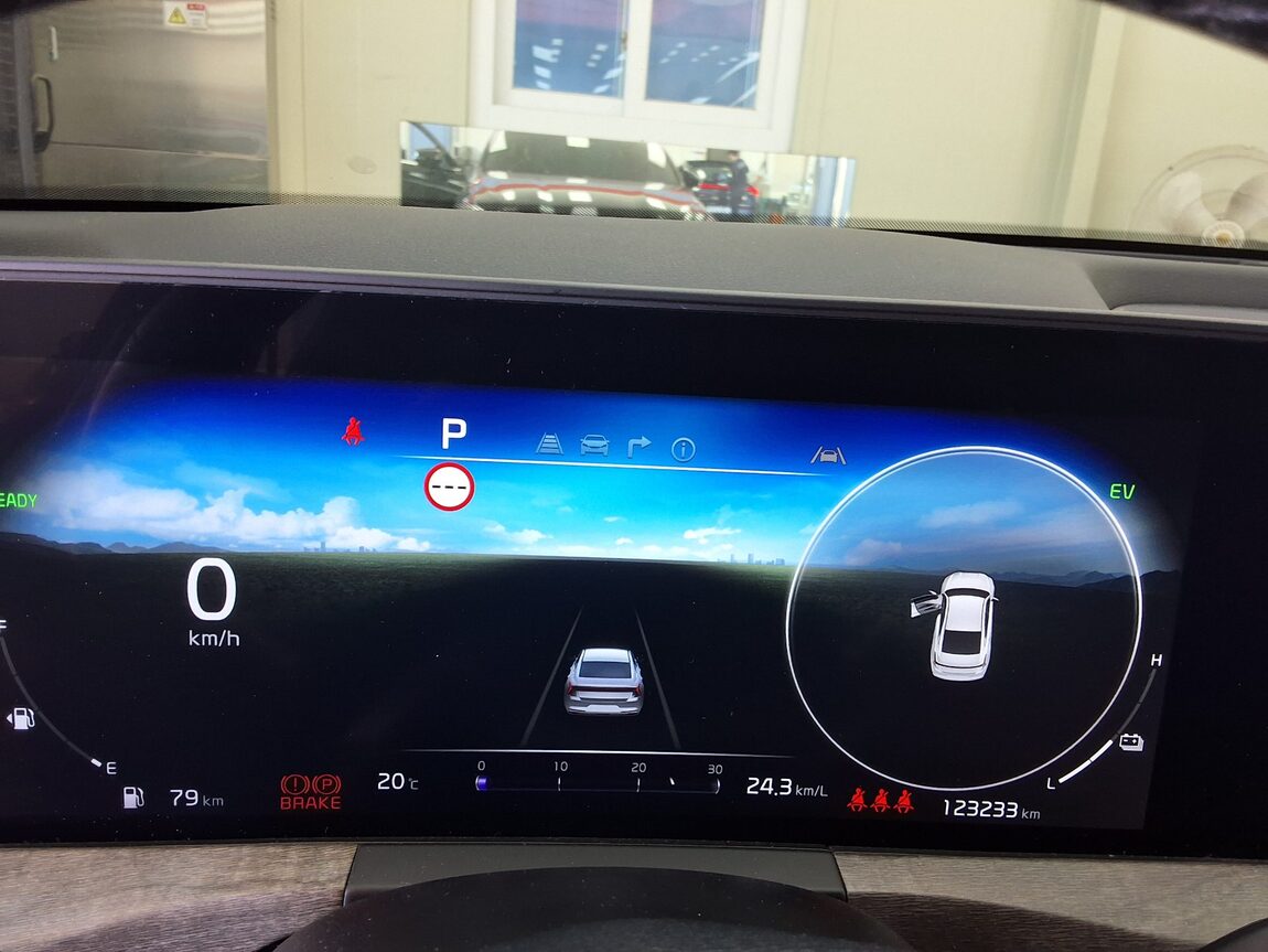 KIA K8 HYBRID HEV NOBLESSE 2023 - zdjęcie 10