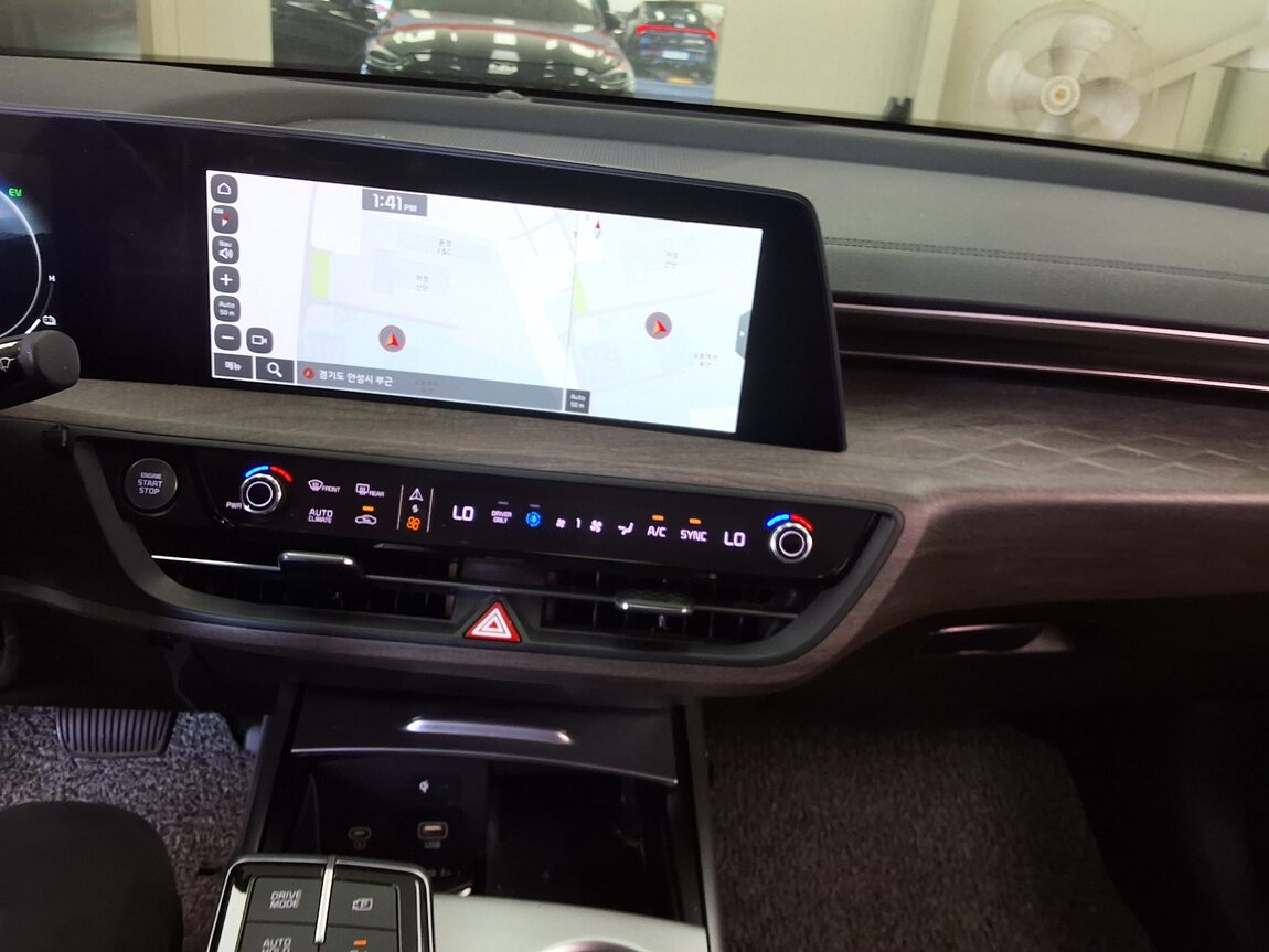 KIA K8 HYBRID HEV NOBLESSE 2023 - zdjęcie 24
