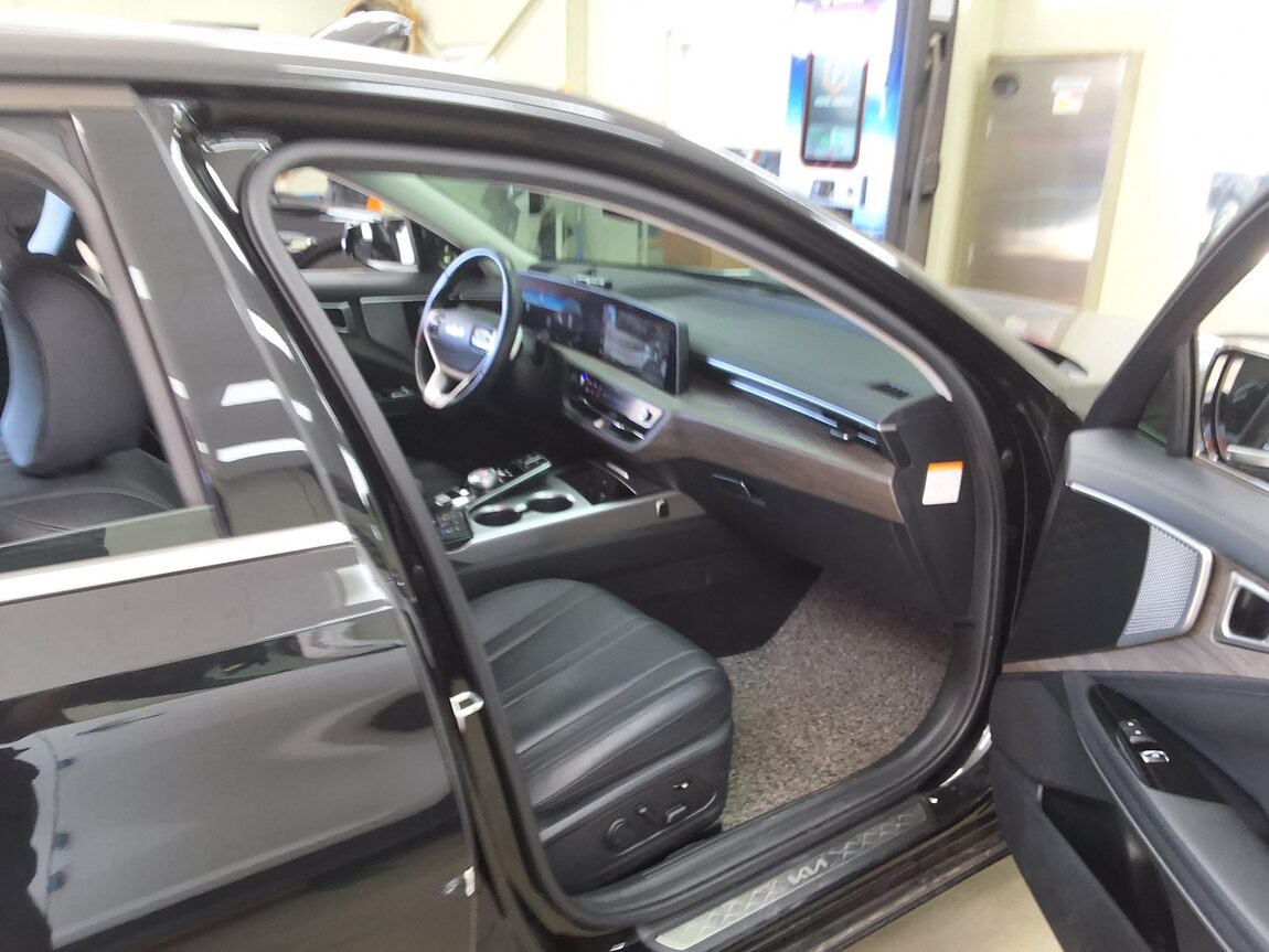 KIA K8 HYBRID HEV NOBLESSE 2023 - zdjęcie 15