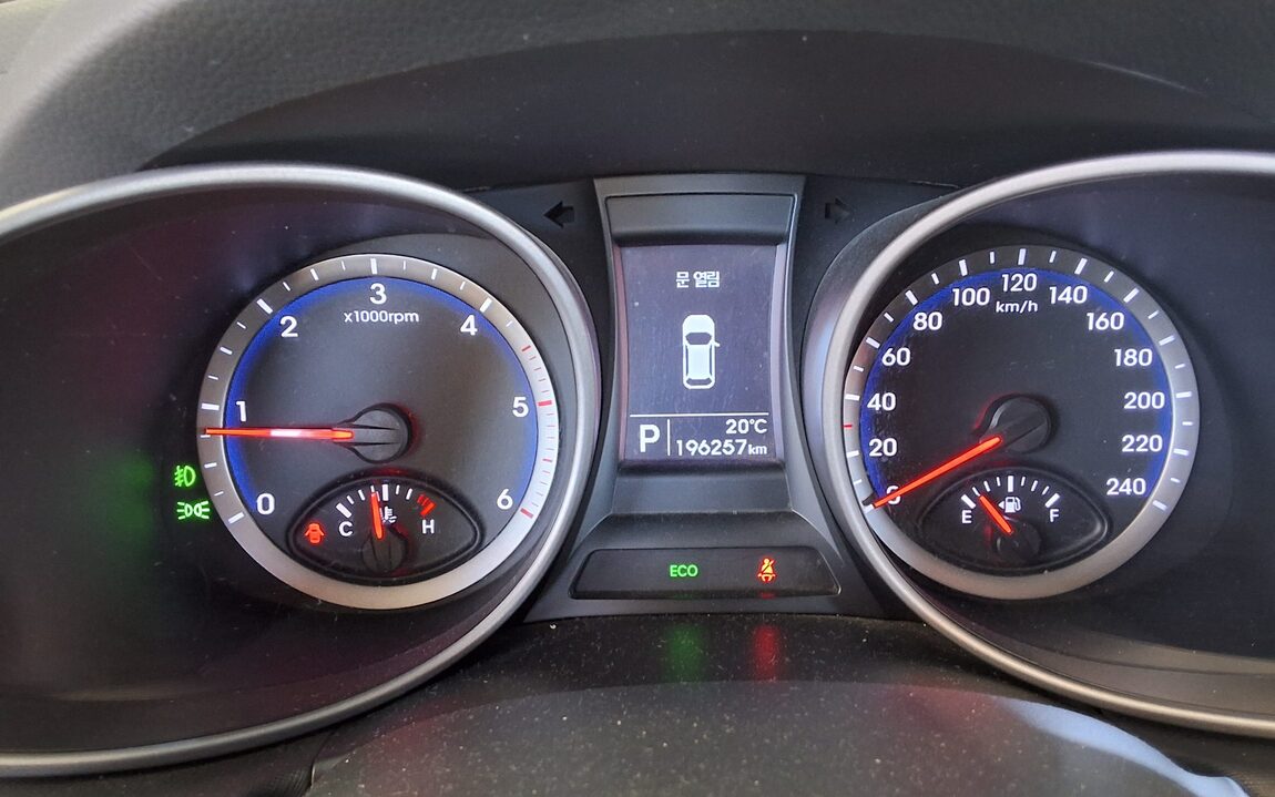 HYUNDAI SANTA FE (DM) DIESEL R2.0 2WD PREMIUM 2015 - zdjęcie 9