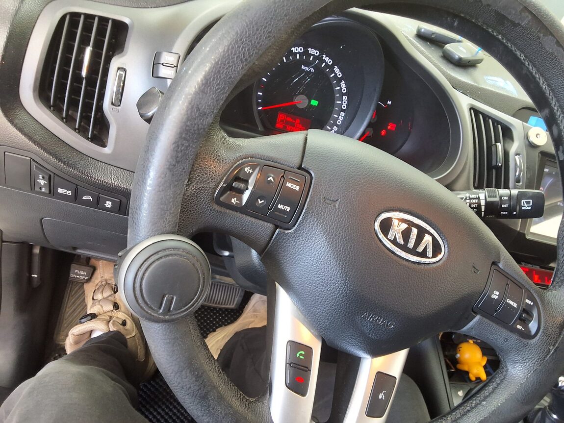 KIA SPORTAGE R DIESEL R2.0 2WD TLX LUXURY MODEL 2012 - zdjęcie 23