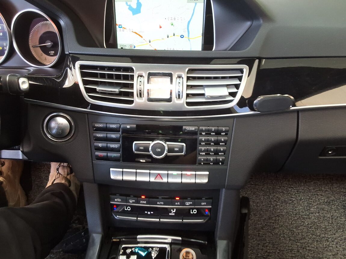 MERCEDES-BENZ E-CLASS (4TH GEN) E250 CDI 4MATIC 2014 - zdjęcie 24