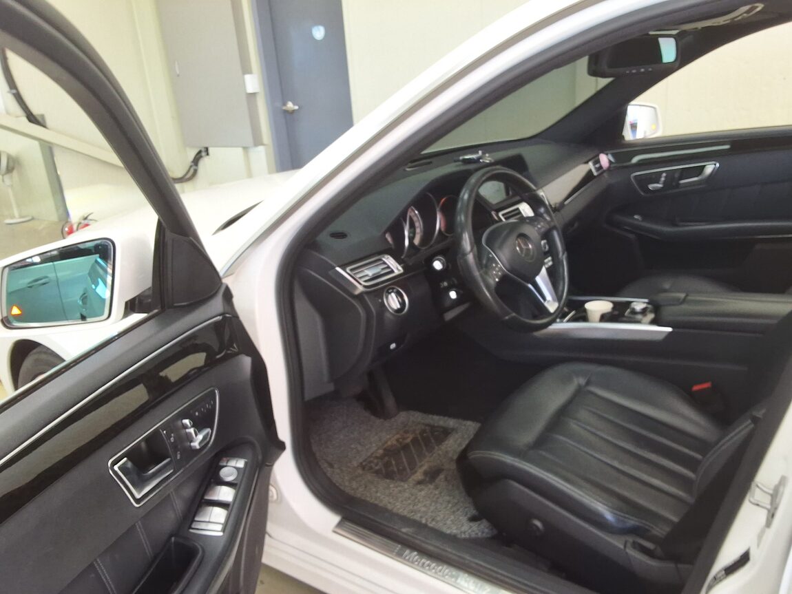 MERCEDES-BENZ E-CLASS (4TH GEN) E250 CDI 4MATIC 2014 - zdjęcie 11