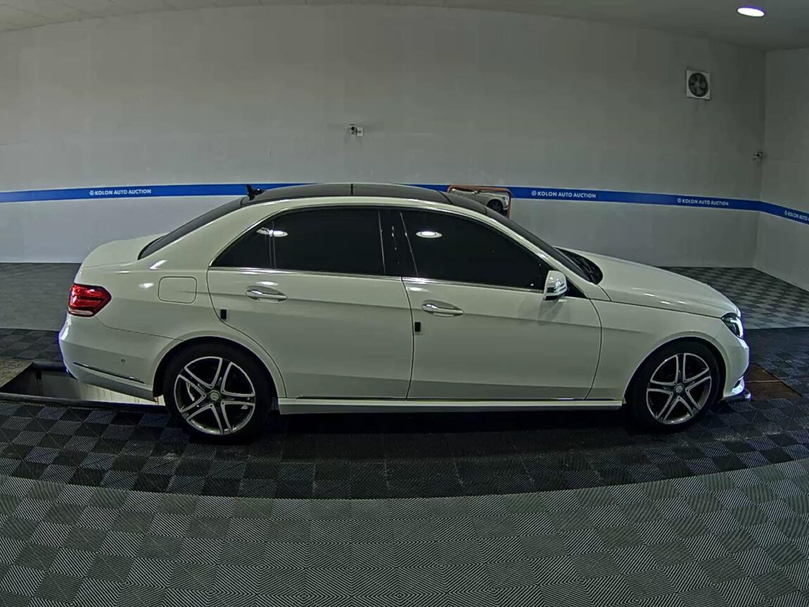MERCEDES-BENZ E-CLASS (4TH GEN) E250 CDI 4MATIC 2014 - zdjęcie 4