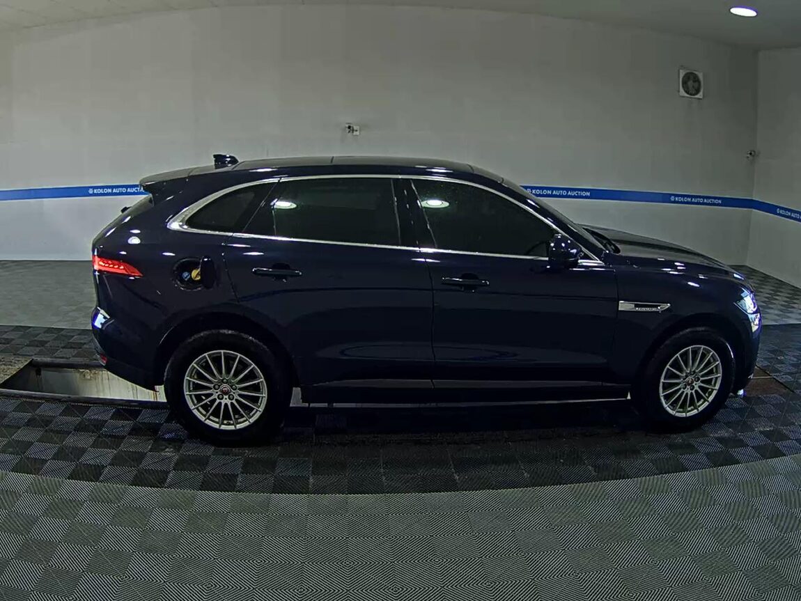JAGUAR F-PACE 2.0 20d AWD PRESTIGE 2018 - zdjęcie 4
