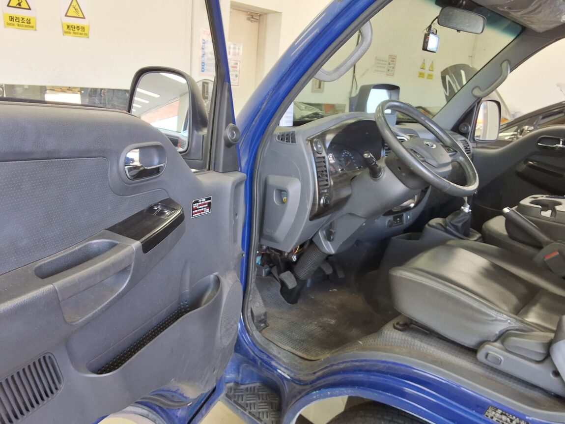 KIA BONGO III CARGO CRDi KING CAB EXTRA LONG WHEELBASE 2019 - zdjęcie 10