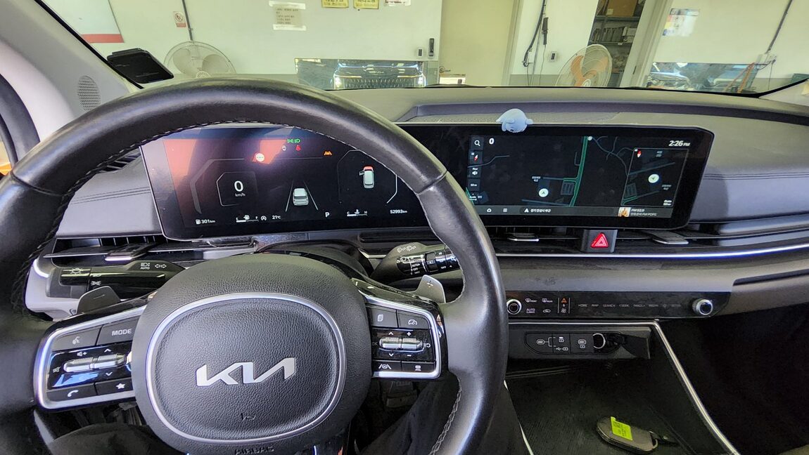 KIA THE NEW CARNIVAL (KA4) 9-SEATER DIESEL PRESTIGE 2024 - zdjęcie 17