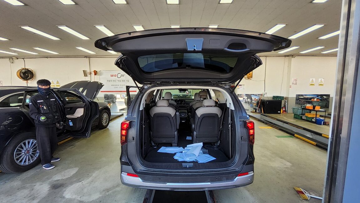 KIA THE NEW CARNIVAL (KA4) 9-SEATER DIESEL PRESTIGE 2024 - zdjęcie 15